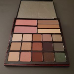 Smashbox shadow, contour, and blush palette